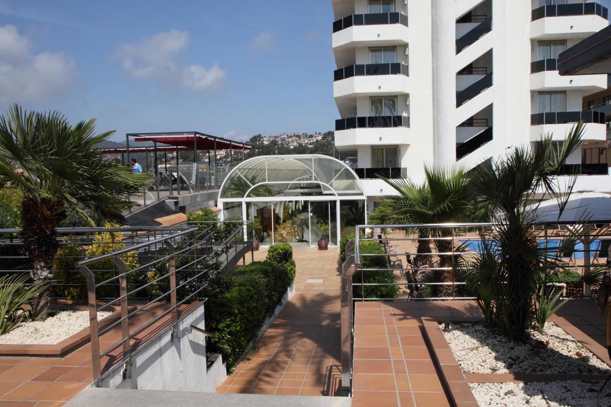 Don Angel - Adults Recommended Hotel Santa Susanna Bagian luar foto