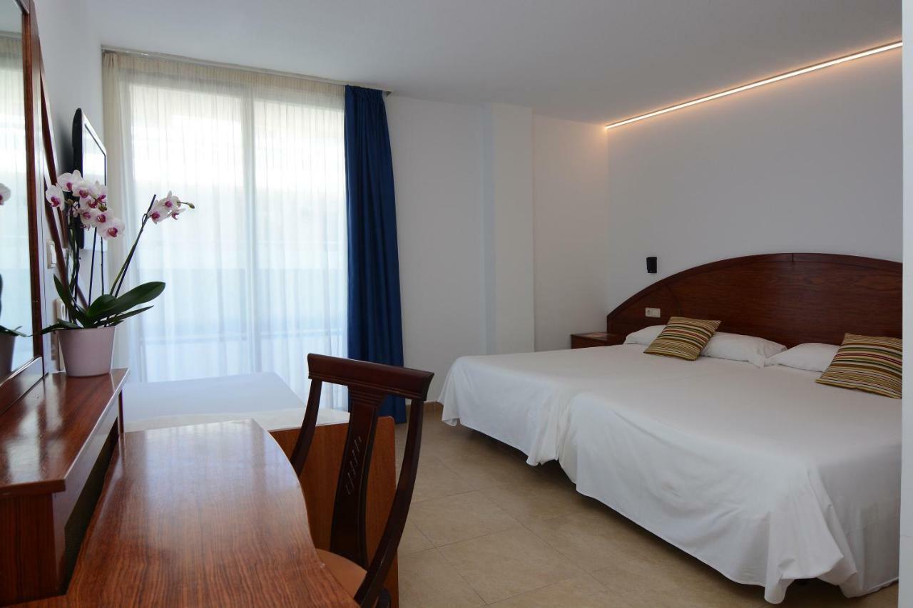 Don Angel - Adults Recommended Hotel Santa Susanna Bagian luar foto